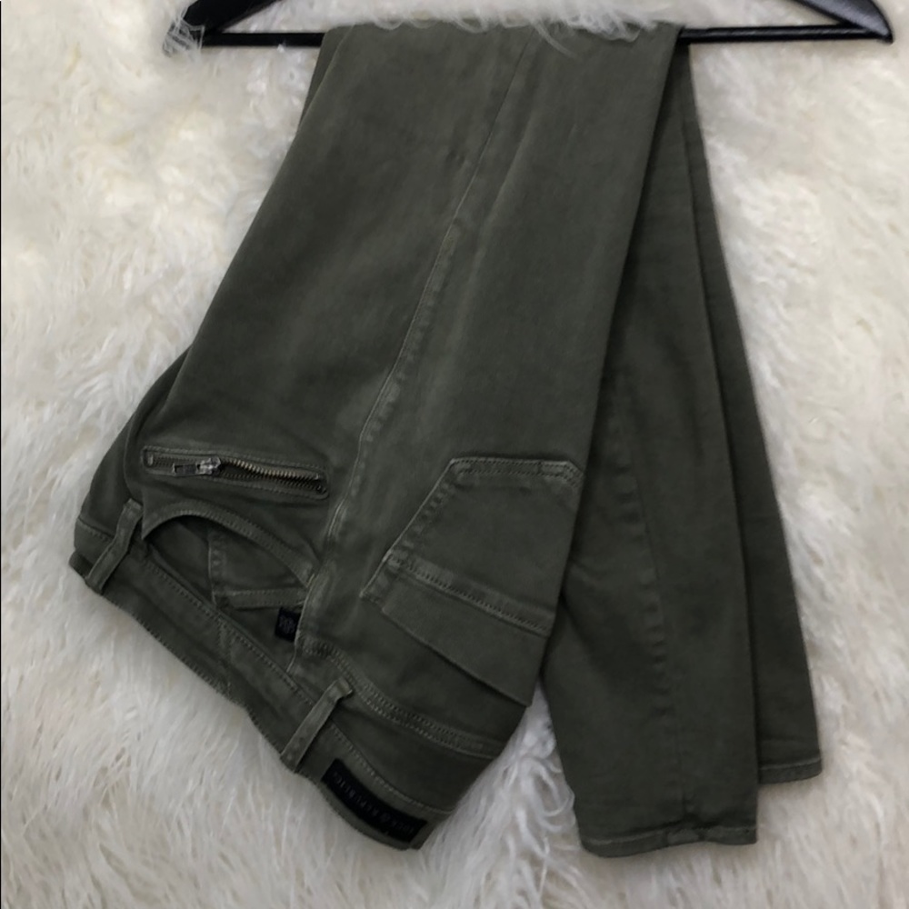 Rock & Republic® Kashmiere Crop Skinny Jeans